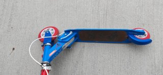 Patinete infantil Oxelo azul y rojo