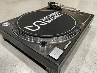Technics SL-1210M3D (Only in Barcelona)