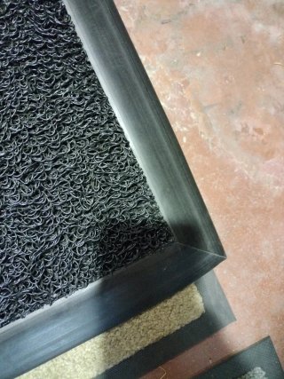 Tappeto d'ingresso in vinile ondulato con bordo 81*178 cm nero