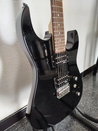 Guitarra Eléctrica y amplificador