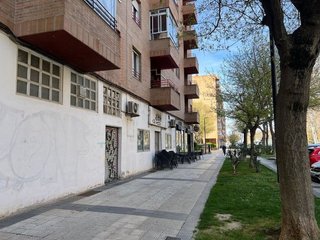 Local comercial en alquiler en Parque de los Cineastas en Zaragoza