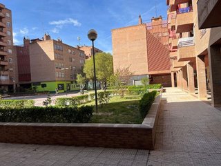 Local comercial en alquiler en Parque de los Cineastas en Zaragoza