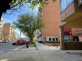Local comercial en alquiler en Parque de los Cineastas en Zaragoza