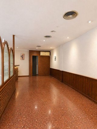 Local comercial en venta en Pedró en Cornellà de Llobregat