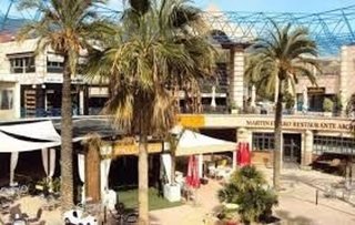 Local comercial en venta en El Puerto en Roquetas de Mar