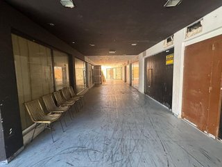 Local comercial en venta en El Puerto en Roquetas de Mar