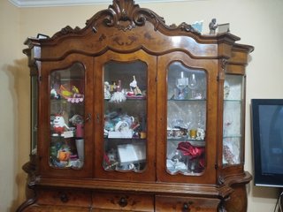 Antica vetrina in mogano con vetri