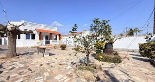 Chalet en venta en Miami Platja - Miami Playa en Mont-Roig del Camp