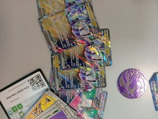 Cartas Pokémon GO - Paquetes y Monedas