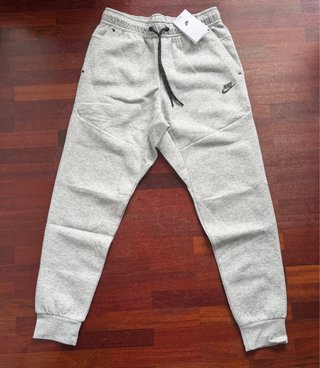 Nike Tech Fleece gris completo, talla M