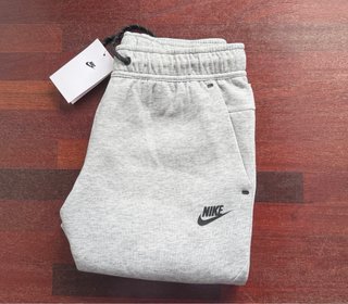 Nike Tech Fleece gris completo, talla M
