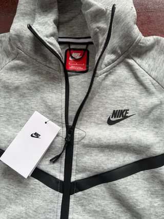 Nike Tech Fleece gris completo, talla M