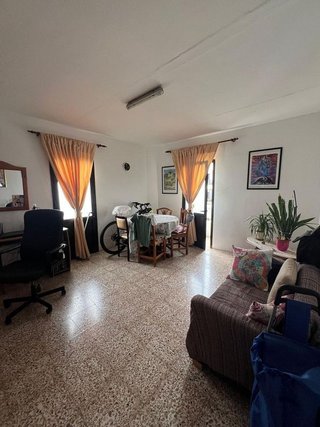 Edificio en venta en Centro - La Vega Alta en Arrecife