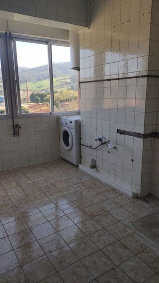 Piso en venta en Corrales de Buelna (Los)