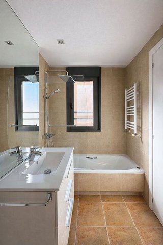 Piso en alquiler en Sanchinarro en Madrid