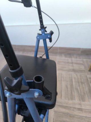 Andador plegable 4 ruedas con freno y bolsa