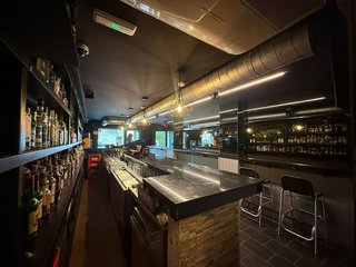 Local comercial en venta en Puerto Chico en Santander