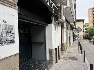 Local comercial en venta en Puerto Chico en Santander