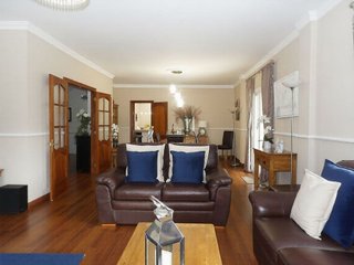 Chalet en venta en Coín