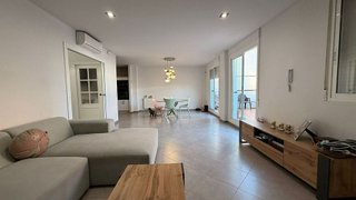 Casa adosada en venta en Villanueva de Castellón