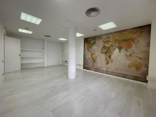 Oficina en alquiler en Les Corts en Barcelona