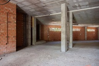 Local comercial en venta en Parque Alcosa - Jardines del Edén en Sevilla