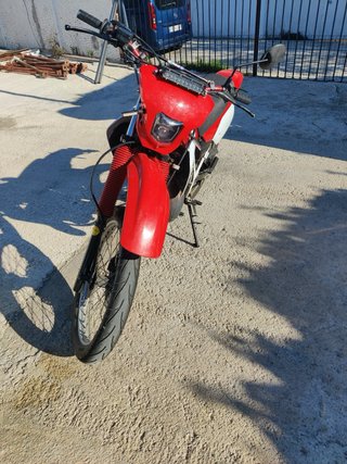 Honda CRM 75 Enduro Roja y Blanca