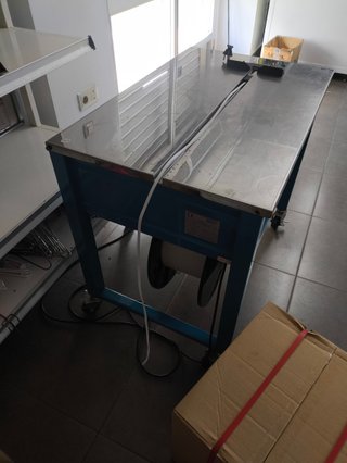 Flejadora Semiautomática BeA + 2.5 Rollos Flejes