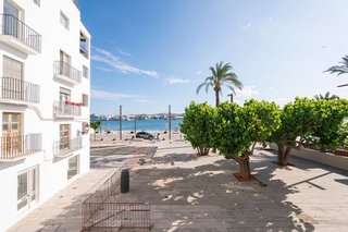 Local comercial en venta en Dalt de la Vila - La Marina en Ibiza/Eivissa