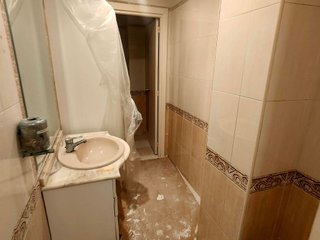 Local comercial en venta en Yucatán - Las Cornisas en Rozas de Madrid (Las)