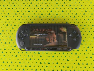 PSP Street + God of War Chains of Olympus