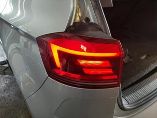 Piloto trasero izquierdo 510945095T Volkswag
