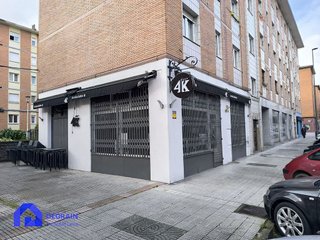 Local comercial en alquiler en Pumarín en Gijón