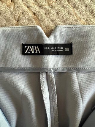 Pantalones de marca Zara