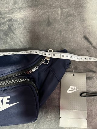 Riñonera Nike Azul marino deportiva o para vestir