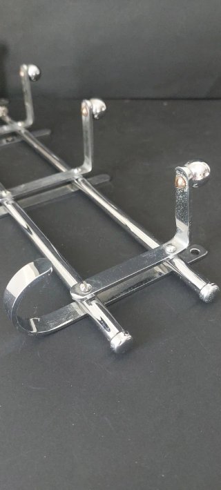 Colgador de pared metálico