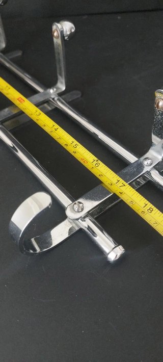 Colgador de pared metálico