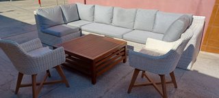 Conjunto Muebles Terraza Ratán y Madera