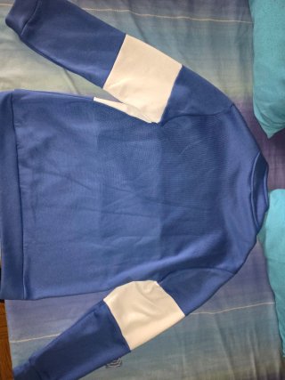 Sudadera Azul y Blanca