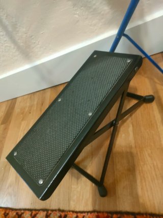 Atril plegable y peldaño con funda