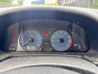 Citroen Xsara con  pegatina B y itv