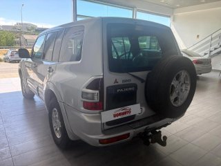 Mitsubishi Montero 2000
