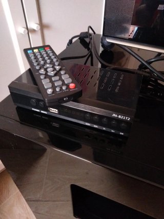 Mesa TV, televisor Samsung 26 + TDT