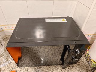 Microondas Negro con Grill 20l