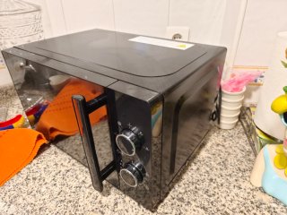 Microondas Negro con Grill 20l