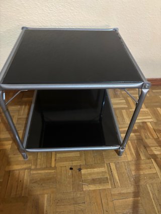 Mesa auxiliar cristal y metal