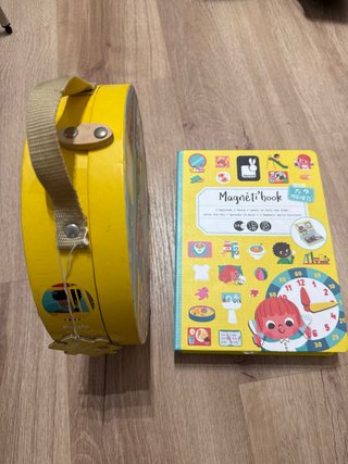 Puzzle Janod 100 Piezas + magnetic book