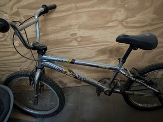 Bicicleta Monty BMX Plata