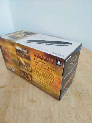 Nuova PSP Slim edizione God of War Chains of Olympus