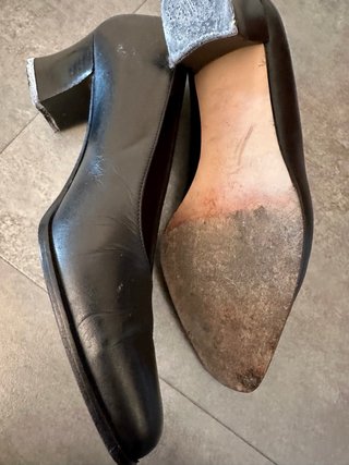 Zapatos de salón Cesare Catini negros